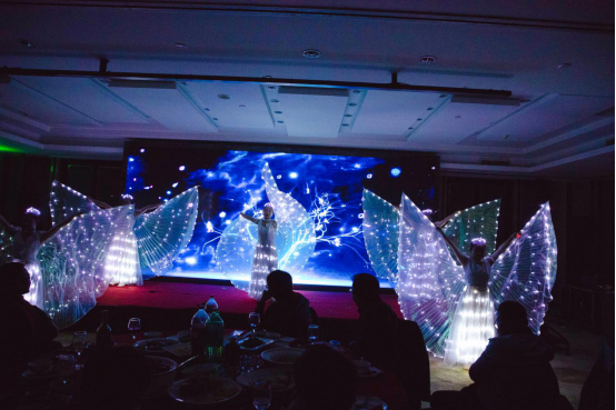 硅動力舉辦“開放創新,高質量發展”2019年年會(圖5) 硅動力舉辦“開放創新,高質量發展”2019年年會(圖5)